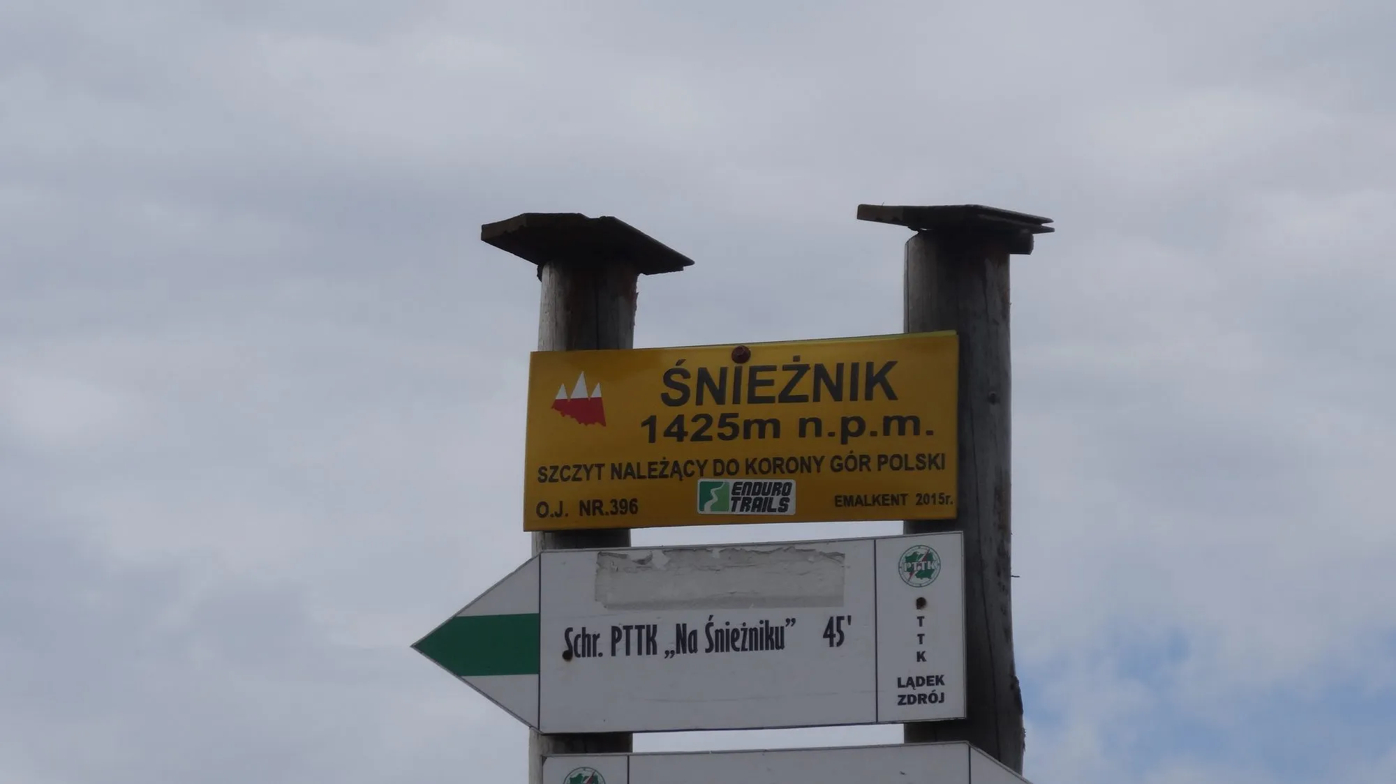 Drogowskaz na szczycie Śnieżnika, sierpień 2016