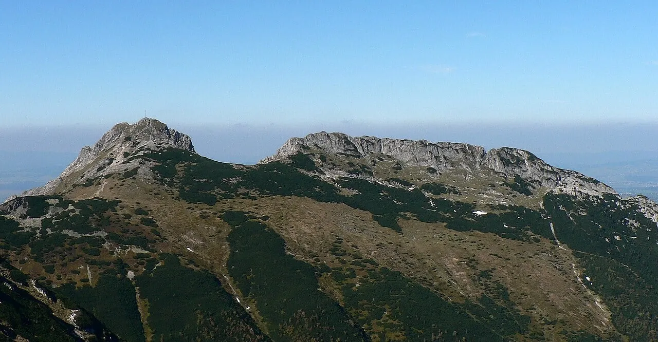Giewont widziany z Przełęczy pod Kopą Kondracką