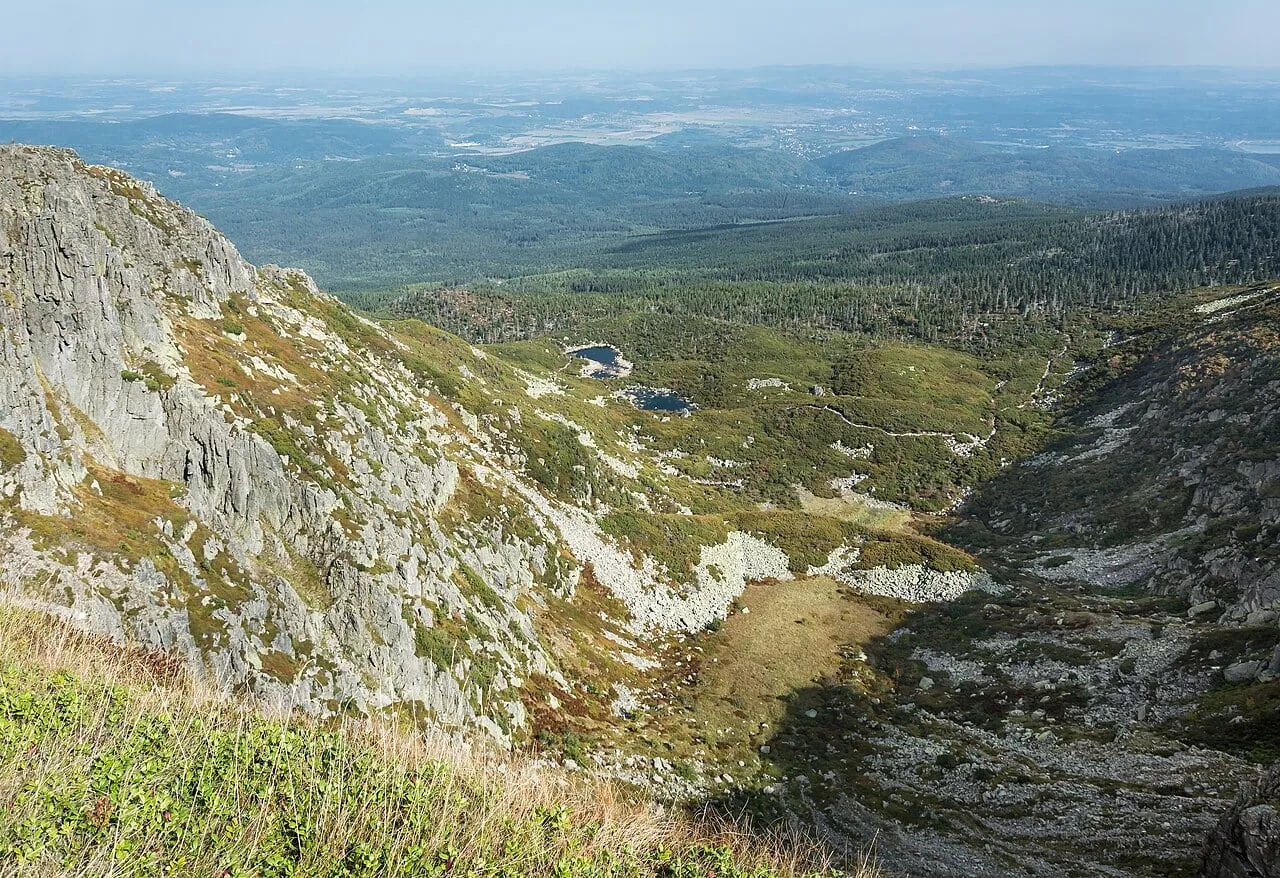 Widok z krawędzi Śnieżnych Kotłów