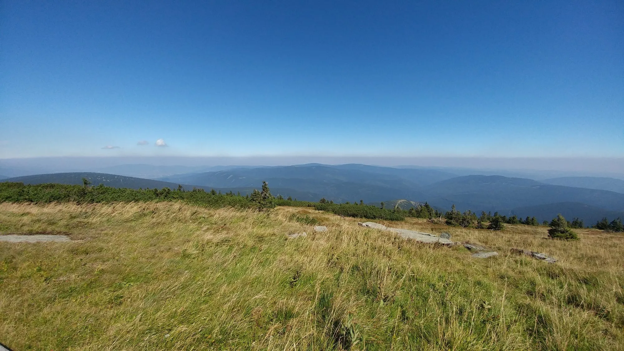 Widok z kopuły szczytowej Pradziada, sierpień 2016